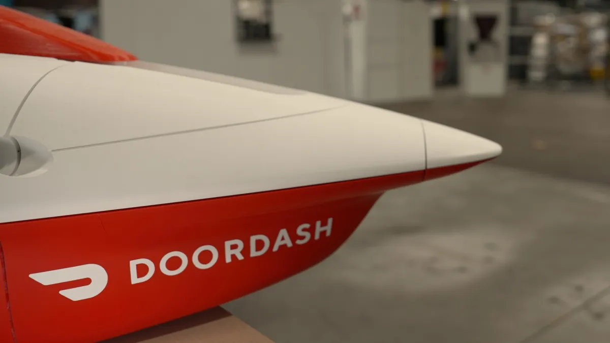Дрон DoorDash Air в полете