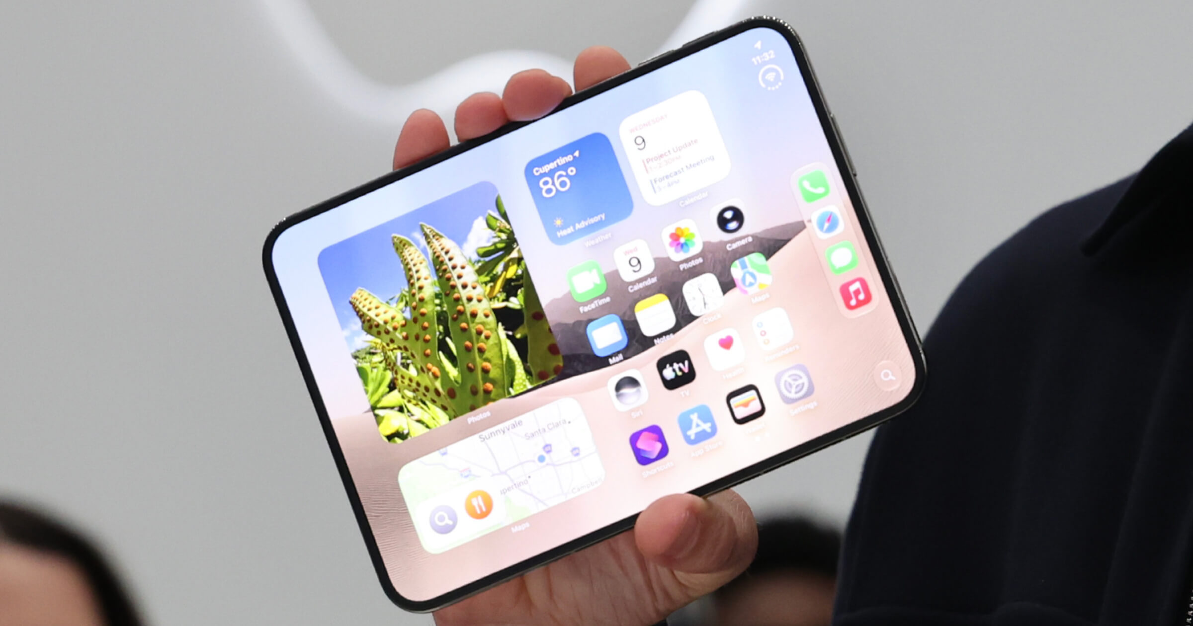 Складной смартфон iPhone Duo от Apple, который может заменить iPad mini