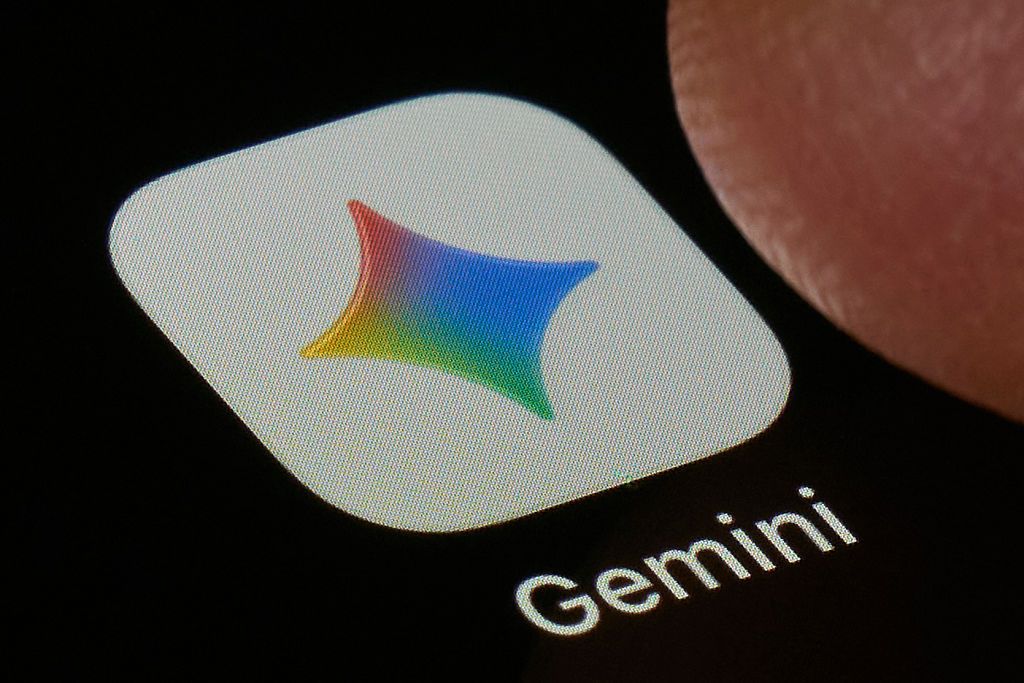 Интерфейс приложения Gemini с функцией Gems, которая с 17 ноября 2026 года станет skills